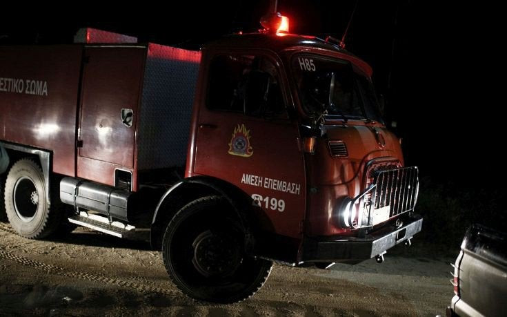 Μεγάλη φωτιά ξέσπασε σε εγκαταλελειμμένο κτήριο στην οδό Πατησίων